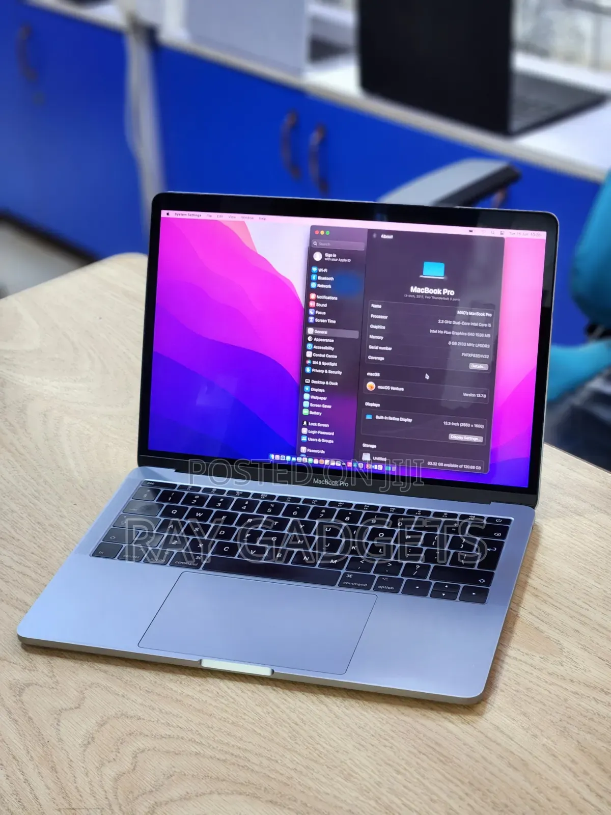 New Laptop Apple MacBook 2017 8GB Intel Core i5 SSD 256GB