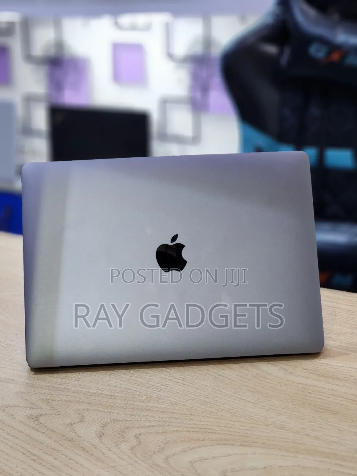 New Laptop Apple MacBook 2017 8GB Intel Core i5 SSD 256GB