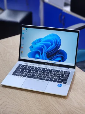 New Laptop HP EliteBook 830 G8 8GB Intel Core i5 SSD 256GB