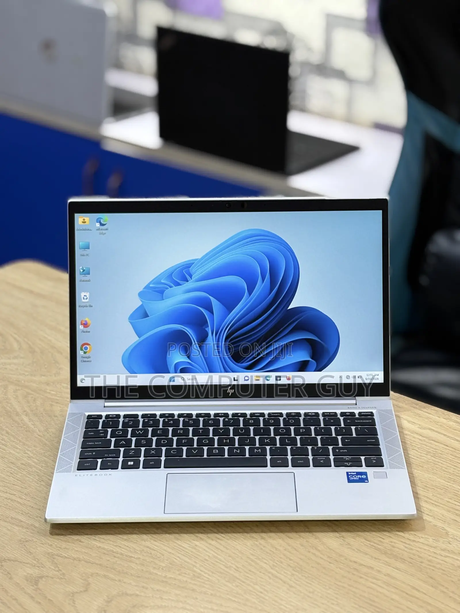 New Laptop HP EliteBook 830 8GB Intel Core i5 SSD 256GB