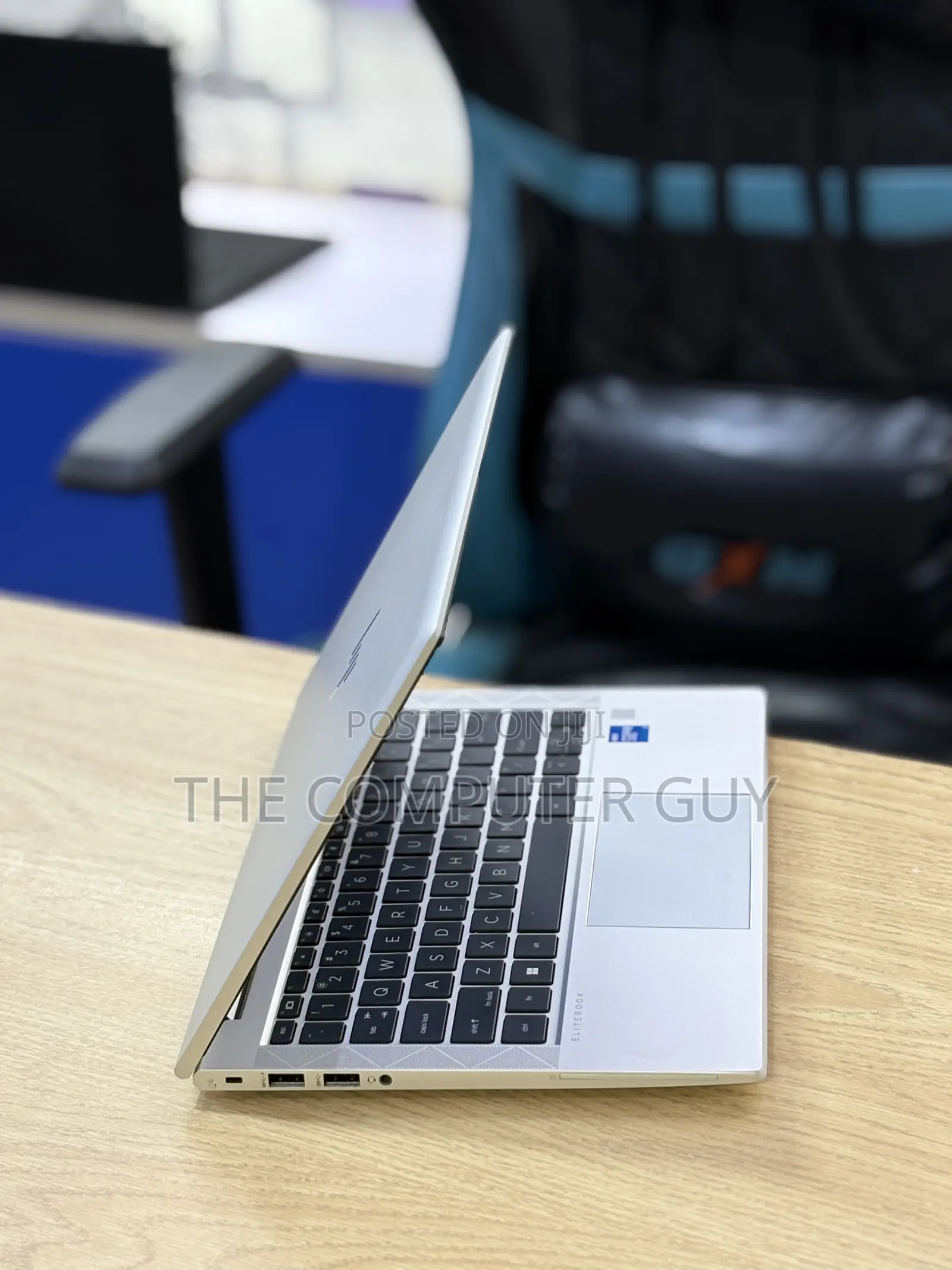 New Laptop HP EliteBook 830 8GB Intel Core i5 SSD 256GB
