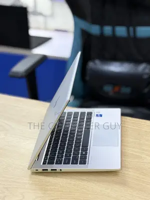 New Laptop HP EliteBook 830 8GB Intel Core i5 SSD 256GB