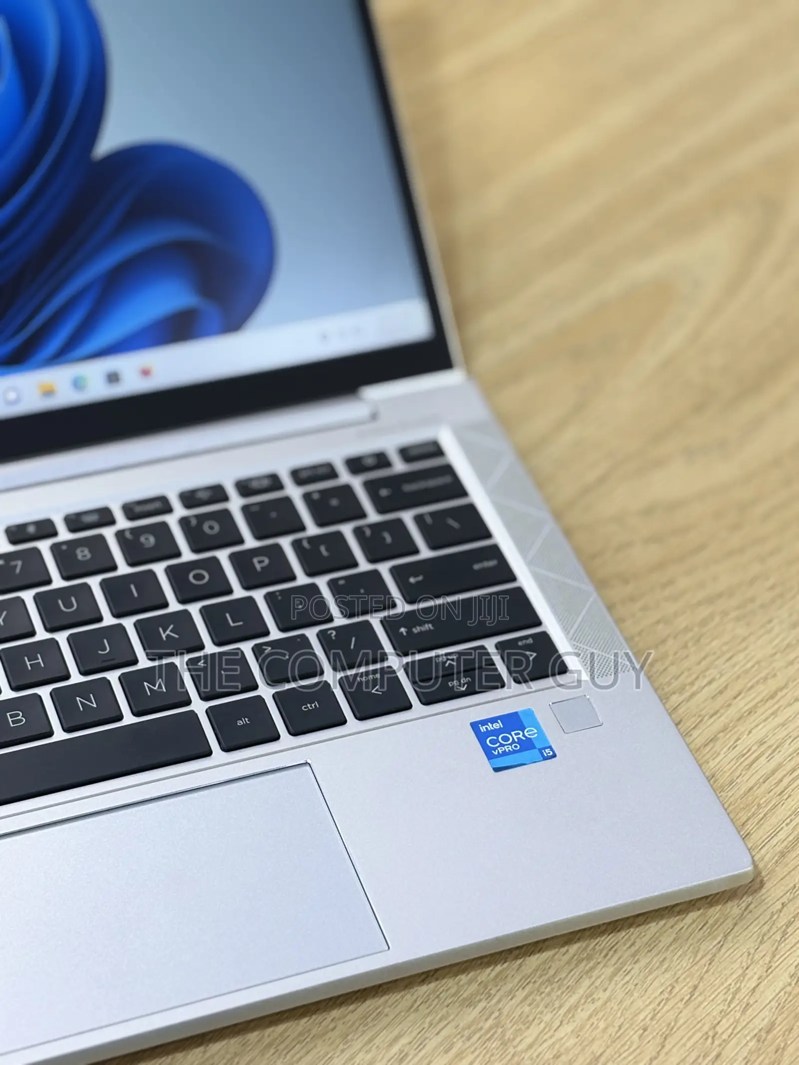 New Laptop HP EliteBook 830 8GB Intel Core i5 SSD 256GB