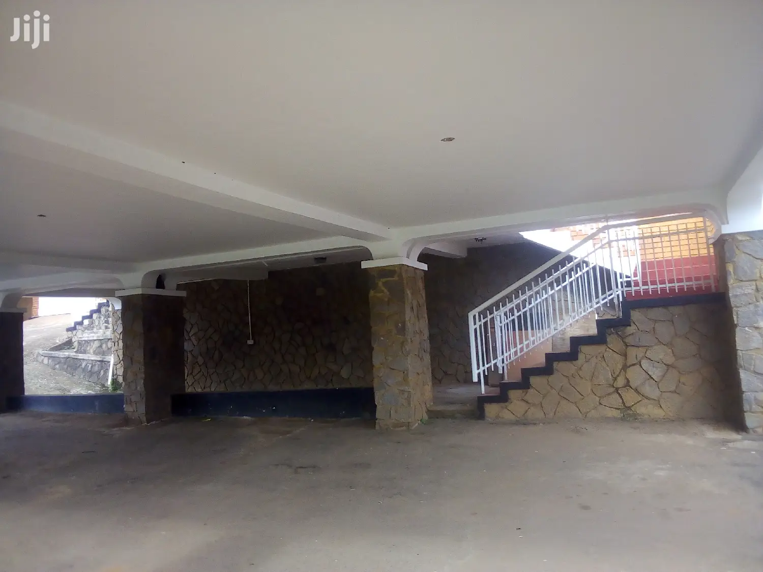 5 Bedroom House For Rent