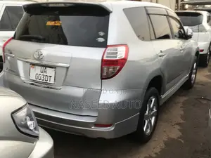 Toyota Vanguard 2009 Silver