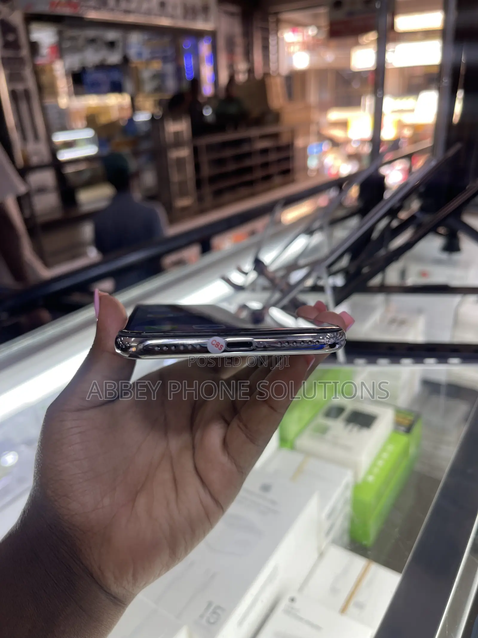 Apple iPhone X 64 GB White