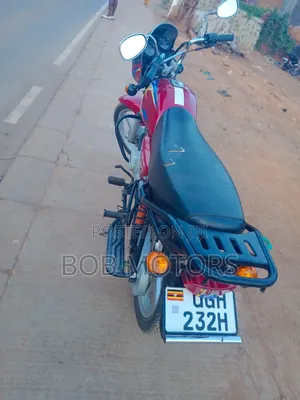 Bajaj CT 125X 2025 Red