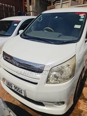 Toyota Noah 2009 White