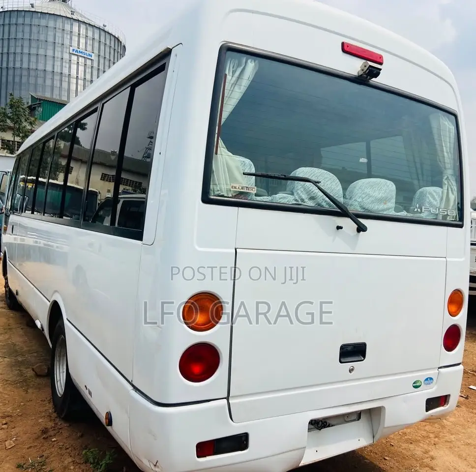 Mitsubishi Fuso Rosa 2013 White
