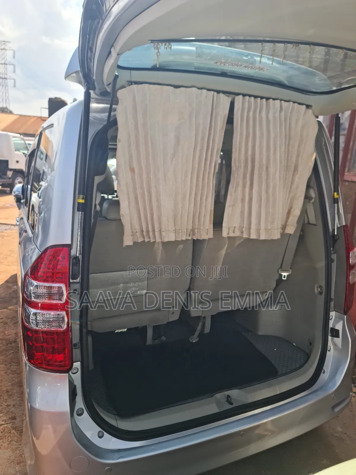 Toyota Noah 2013 Silver