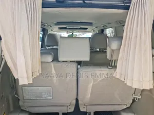 Toyota Noah 2013 Silver