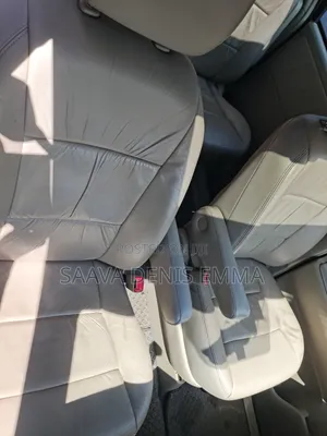 Toyota Noah 2013 Silver