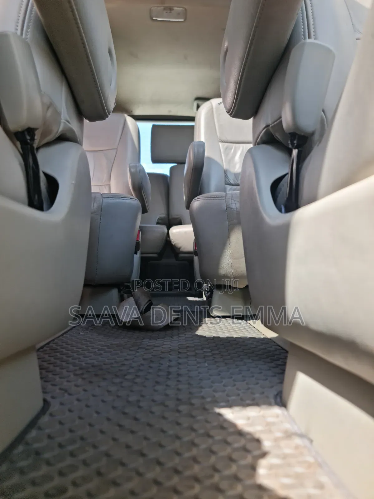 Toyota Noah 2013 Silver