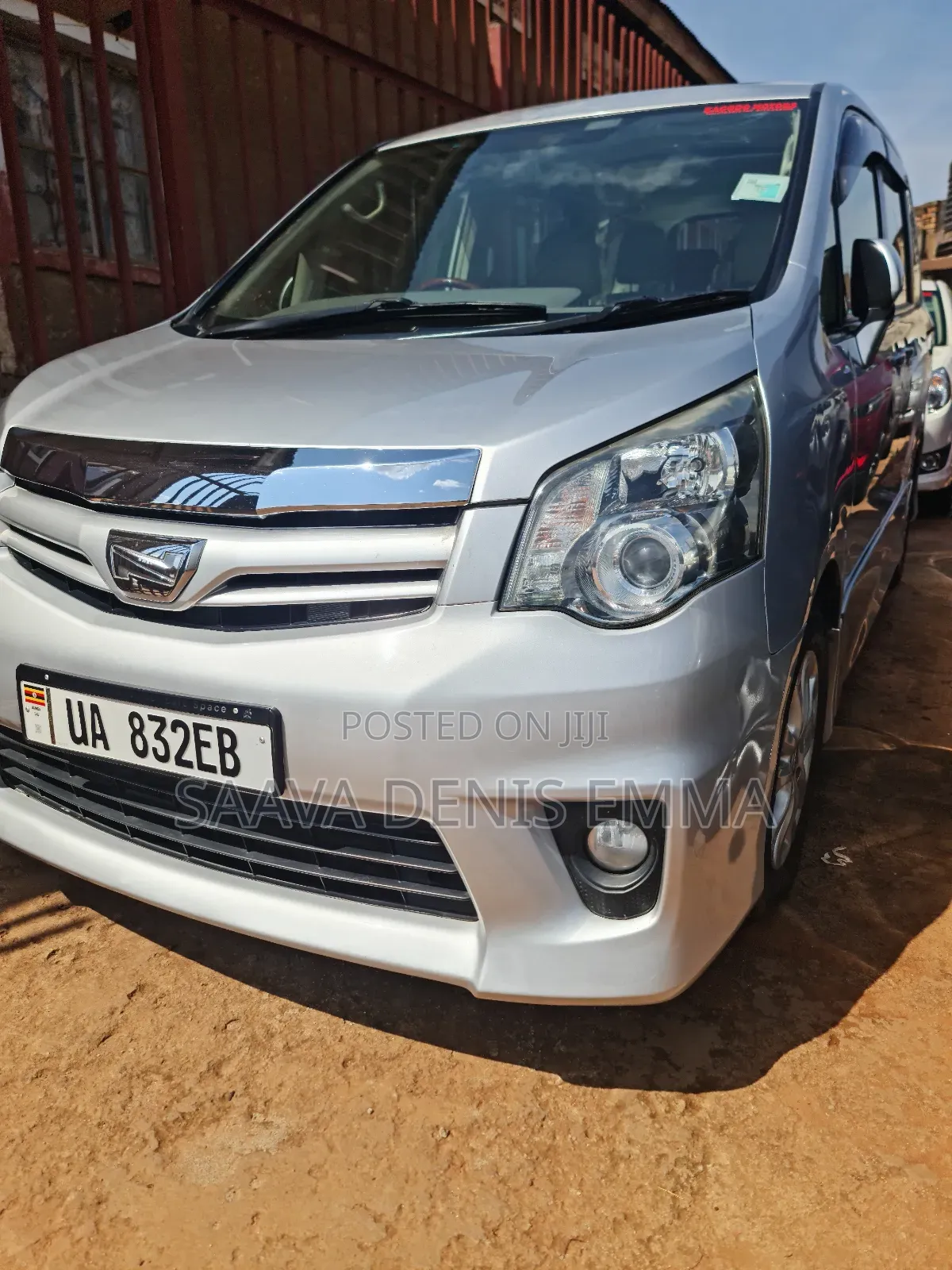 Toyota Noah 2013 Silver