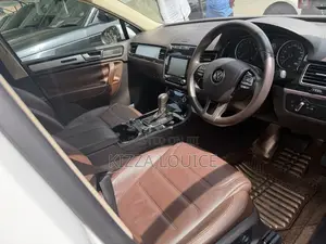 Volkswagen Touareg 2015 White