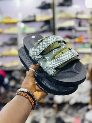 Stylish Men’S Casual Sandals With Geometric Patterned Straps
