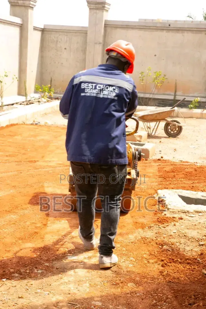 Precision Levelling and Grading for Flawless Foundations.