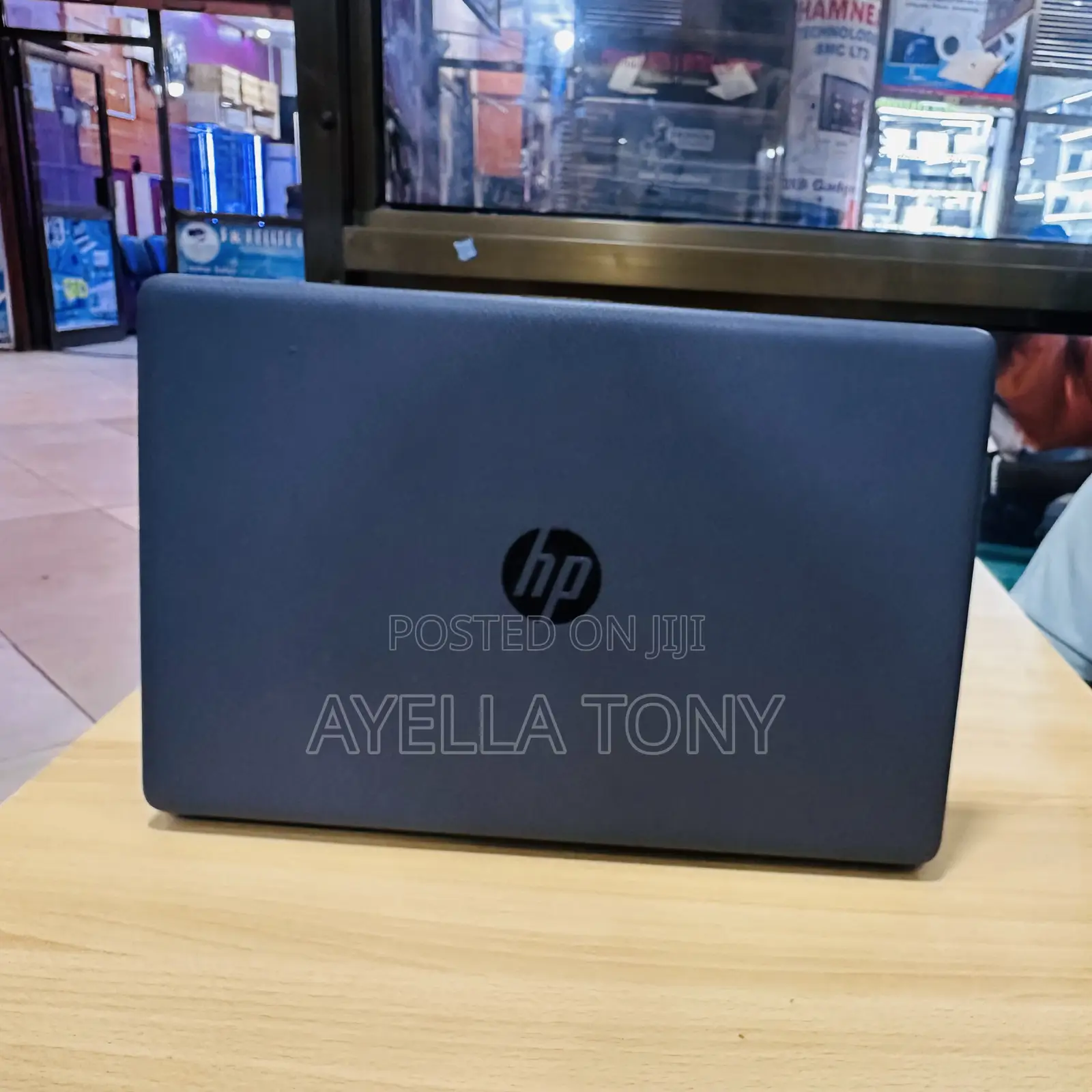 New Laptop HP 250 G7 8GB Intel Core i7 SSD 512GB