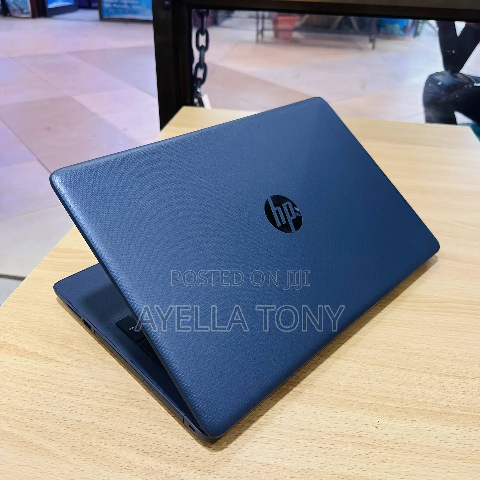 New Laptop HP 250 G7 8GB Intel Core i7 SSD 512GB