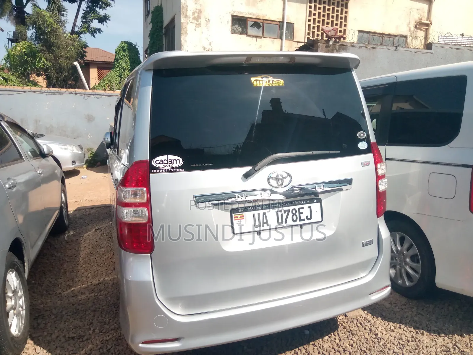 Toyota Noah 2012 Silver