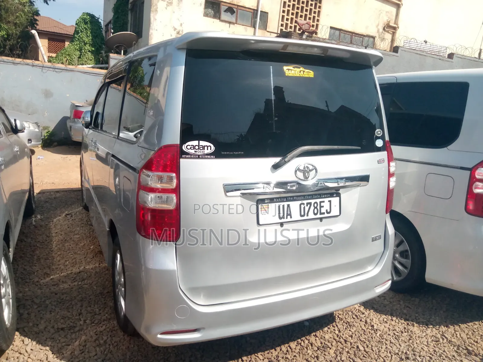 Toyota Noah 2012 Silver