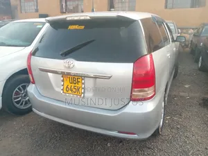 Toyota Wish 2005 White