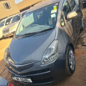 Toyota Ractis 2010 Gray