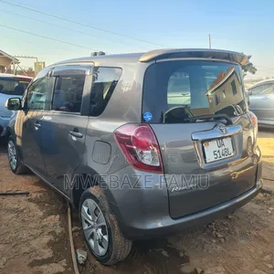 Toyota Ractis 2010 Gray