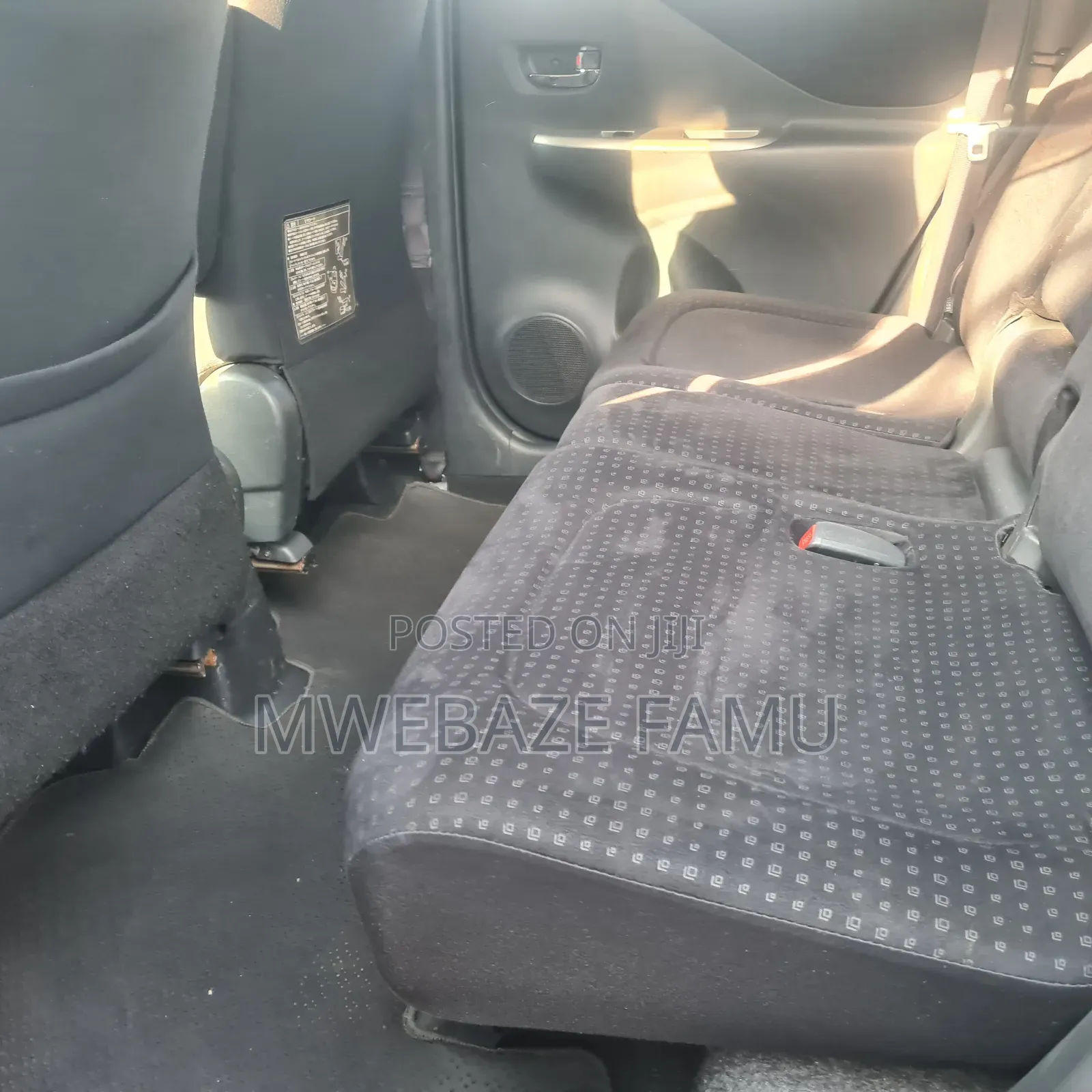 Toyota Ractis 2010 Gray