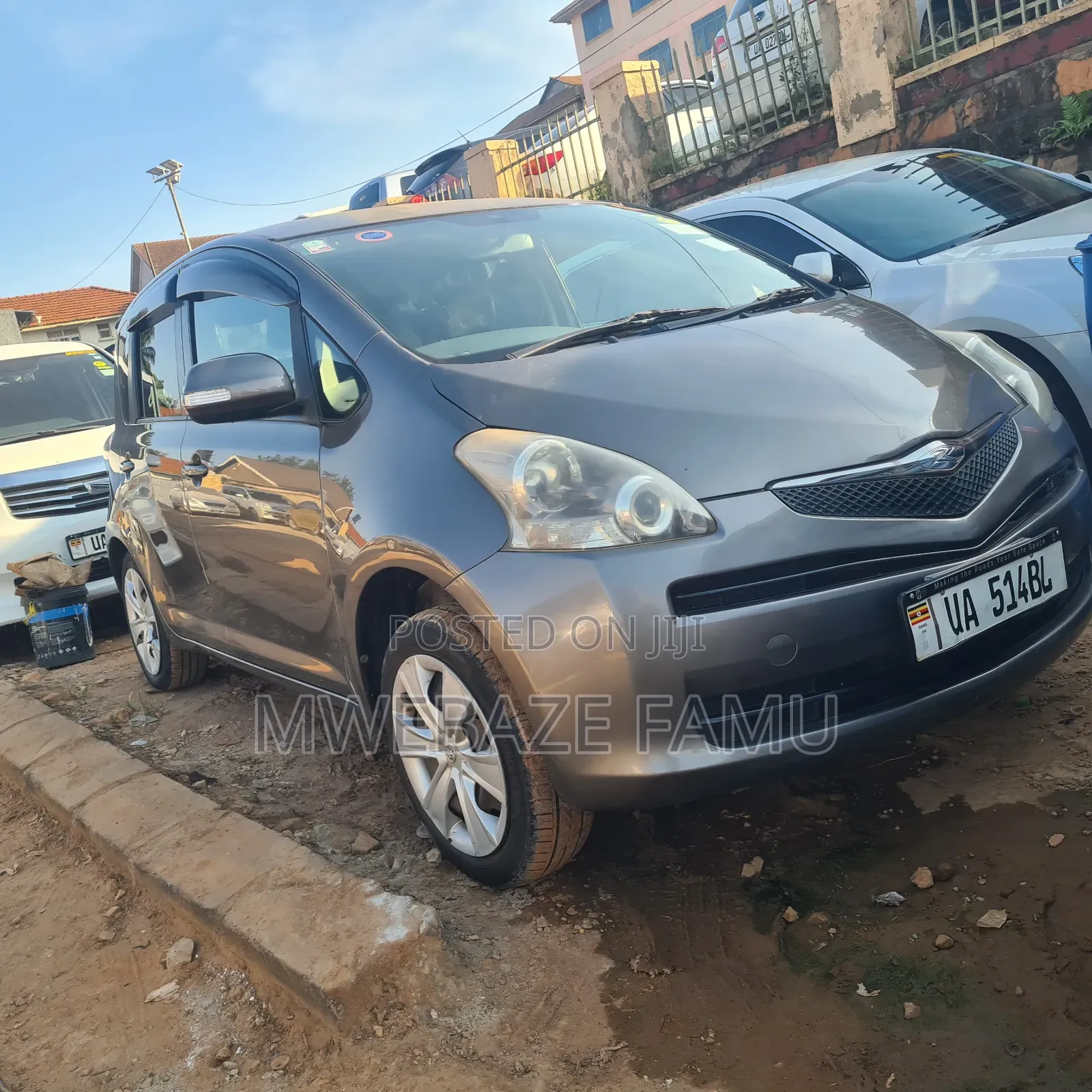 Toyota Ractis 2010 Gray