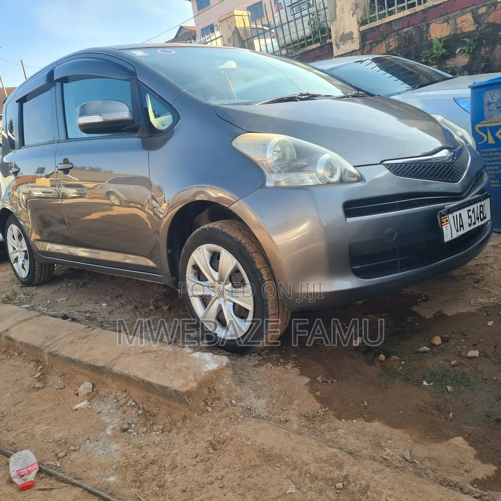 Toyota Ractis 2010 Gray