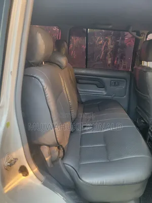 Toyota Land Cruiser Prado 2000 White