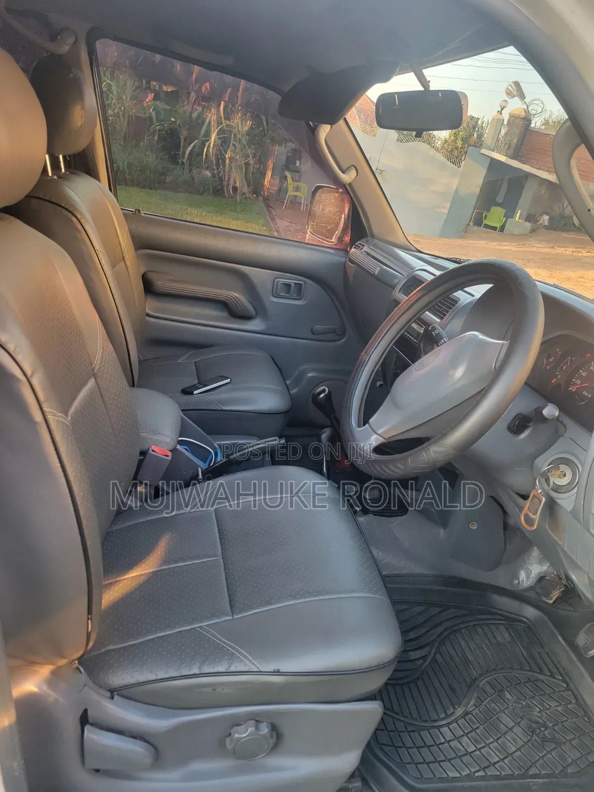 Toyota Land Cruiser Prado 2000 White