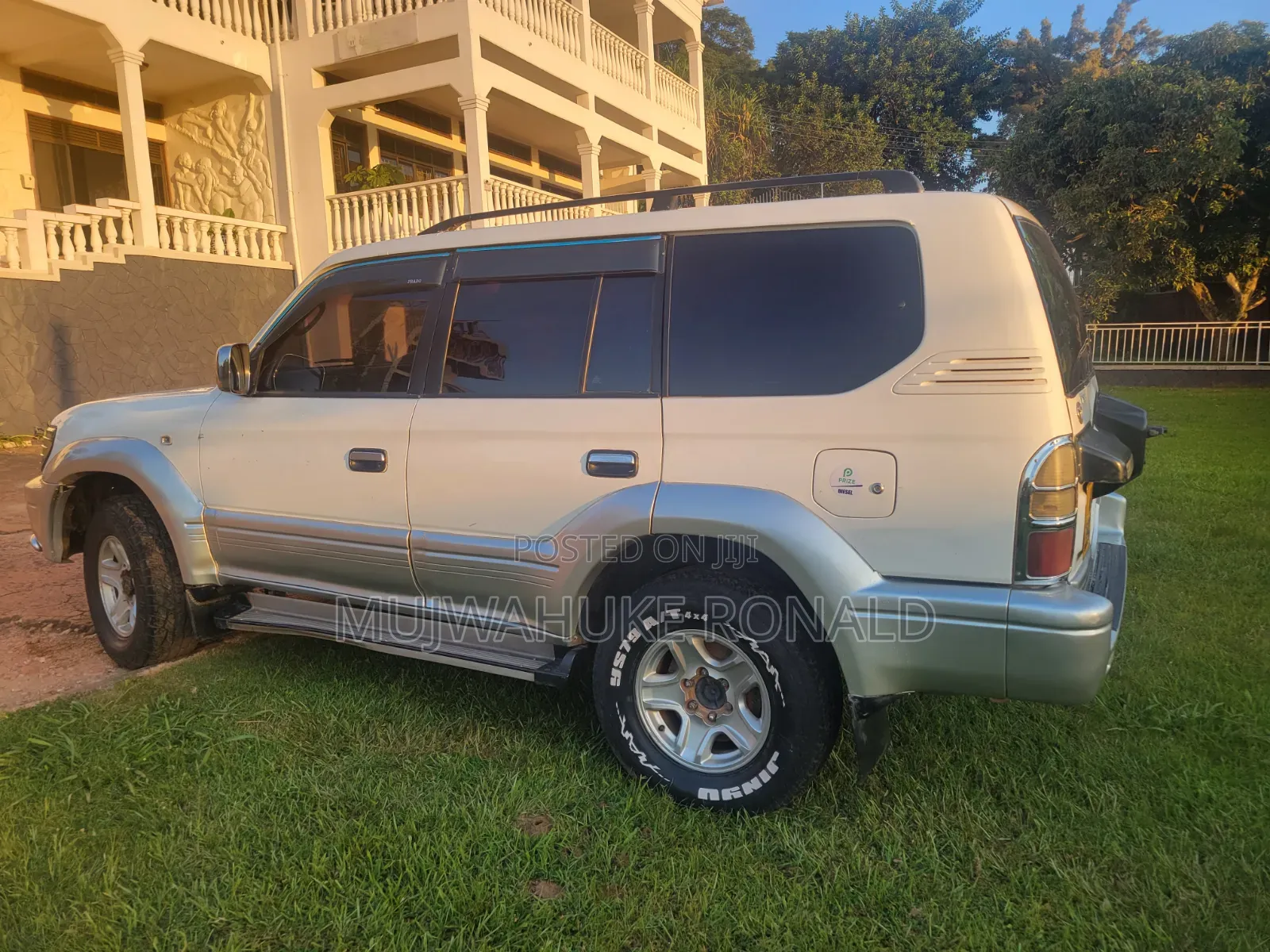 Toyota Land Cruiser Prado 2000 White