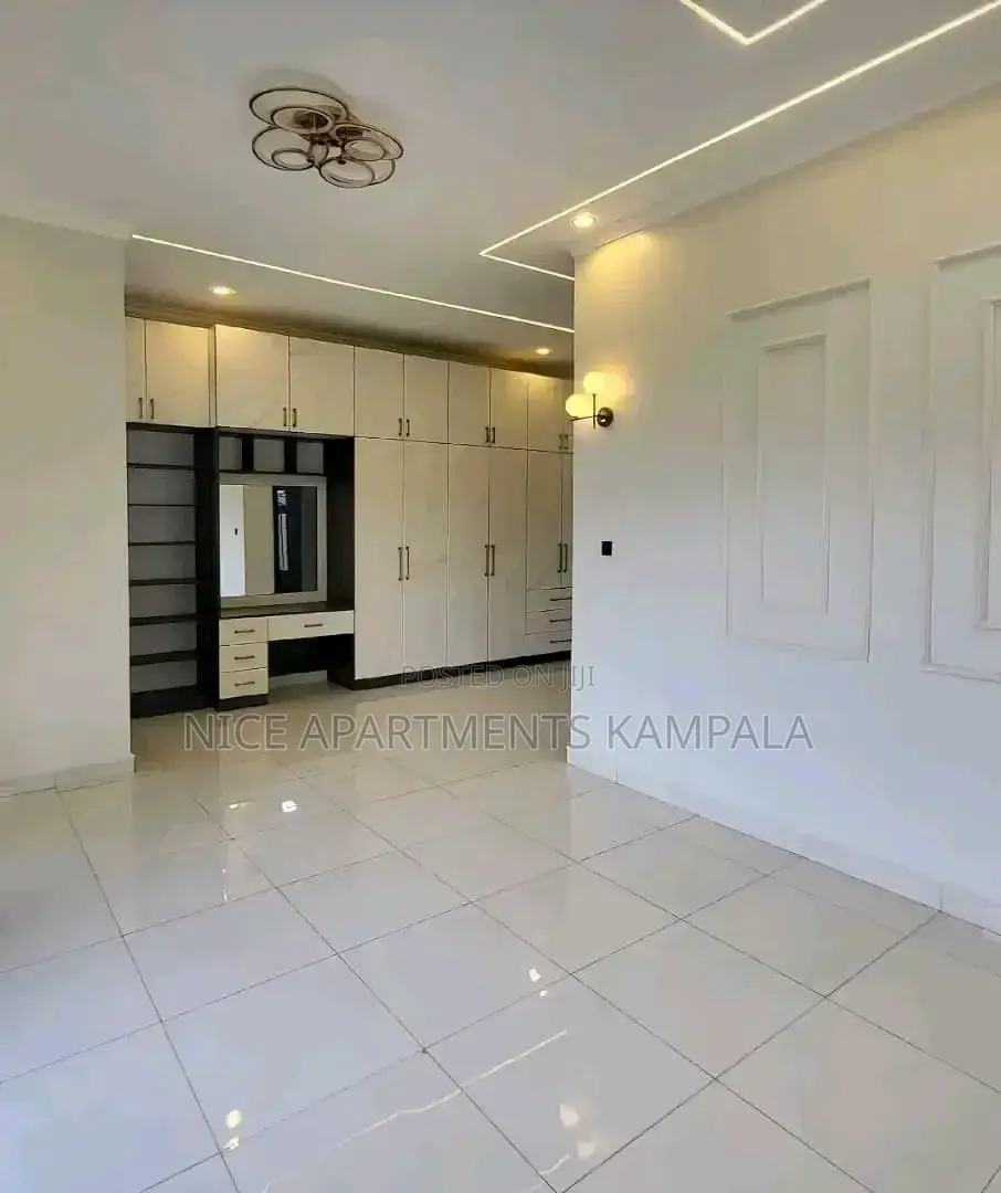 5bdrm Duplex in Muyenga, Central Division for rent