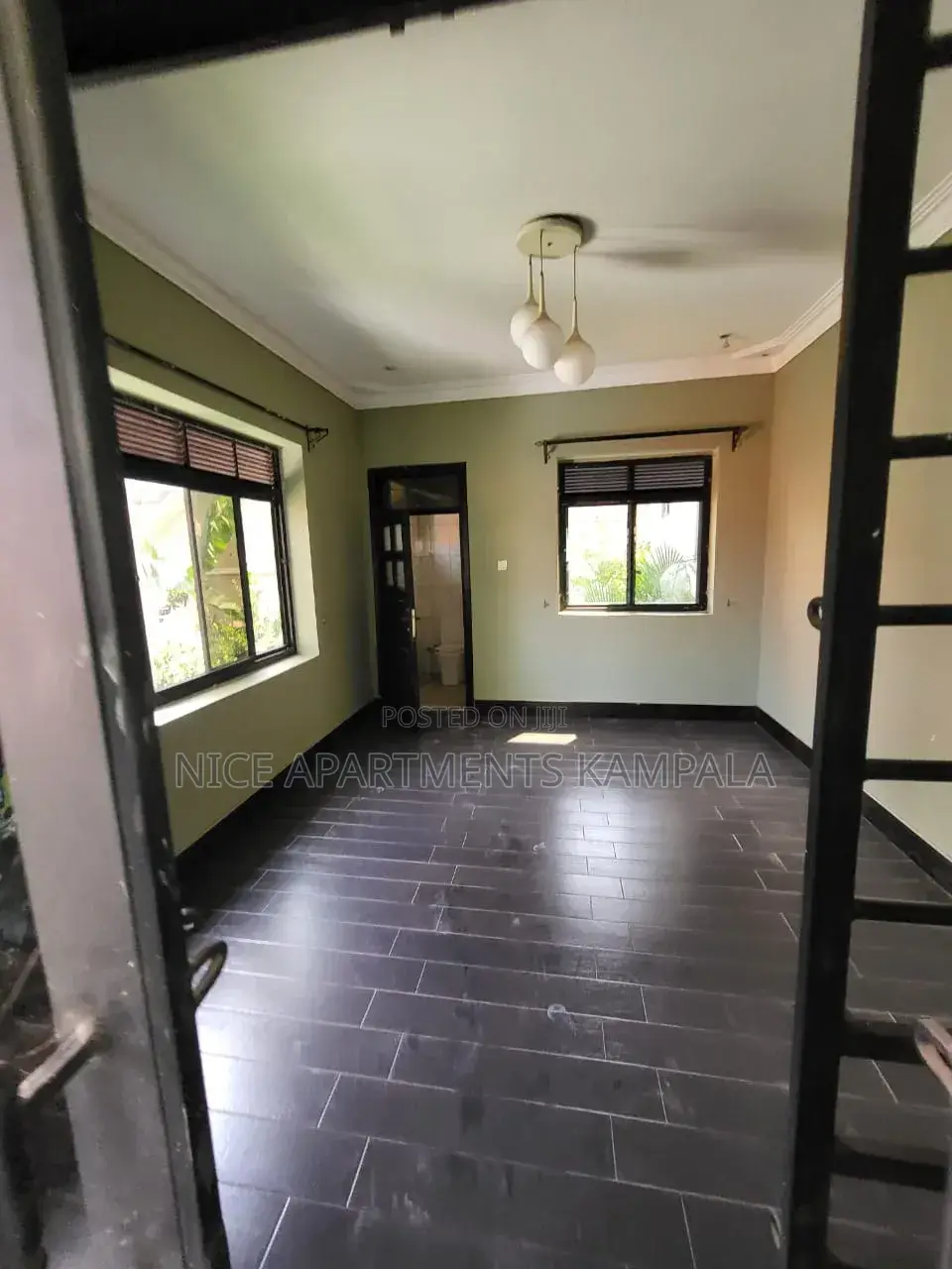 5bdrm Duplex in Muyenga, Central Division for rent