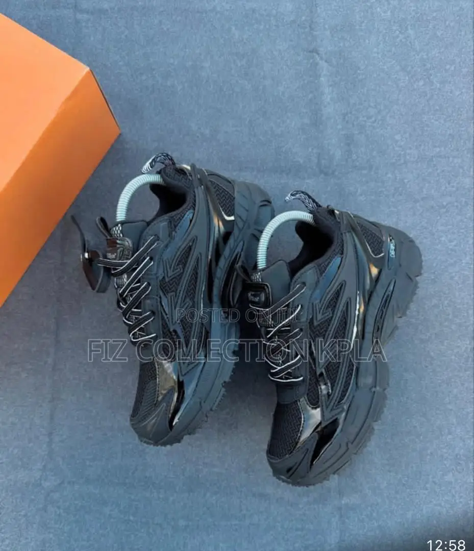 Off-White Shadow Noir