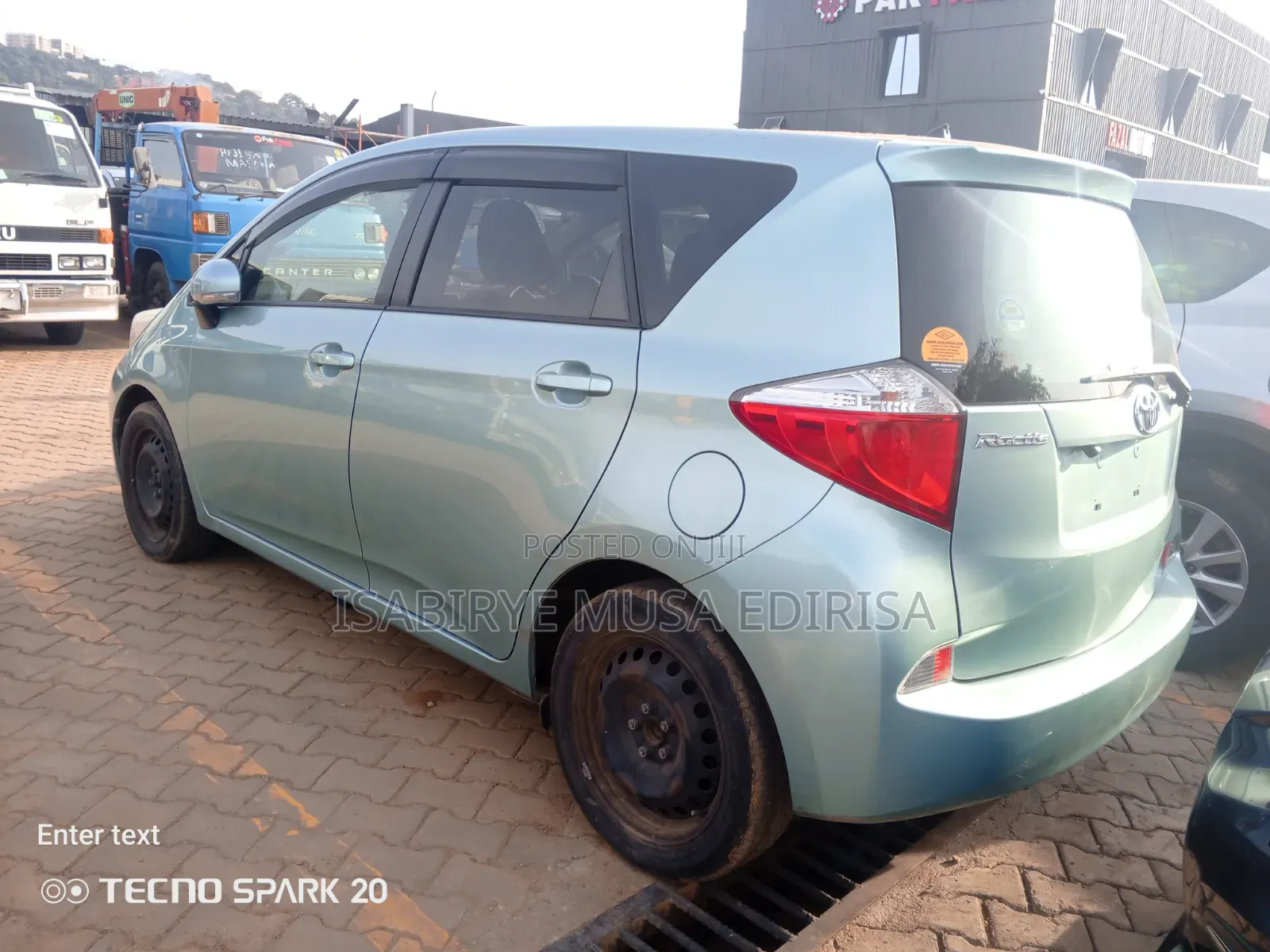 Toyota Ractis 2012 Gray