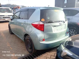 Toyota Ractis 2012 Gray