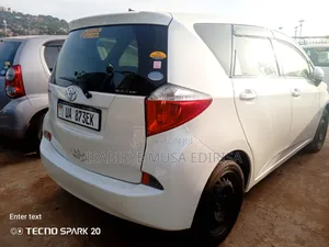 Toyota Ractis 2010 White