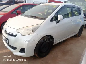 Toyota Ractis 2010 White
