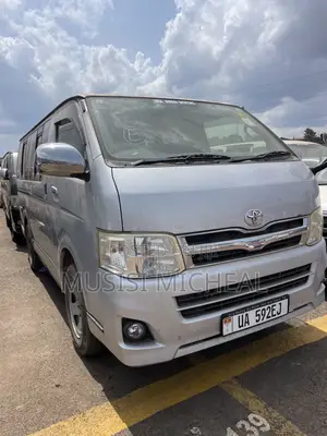 Toyota HiAce 2012 Silver