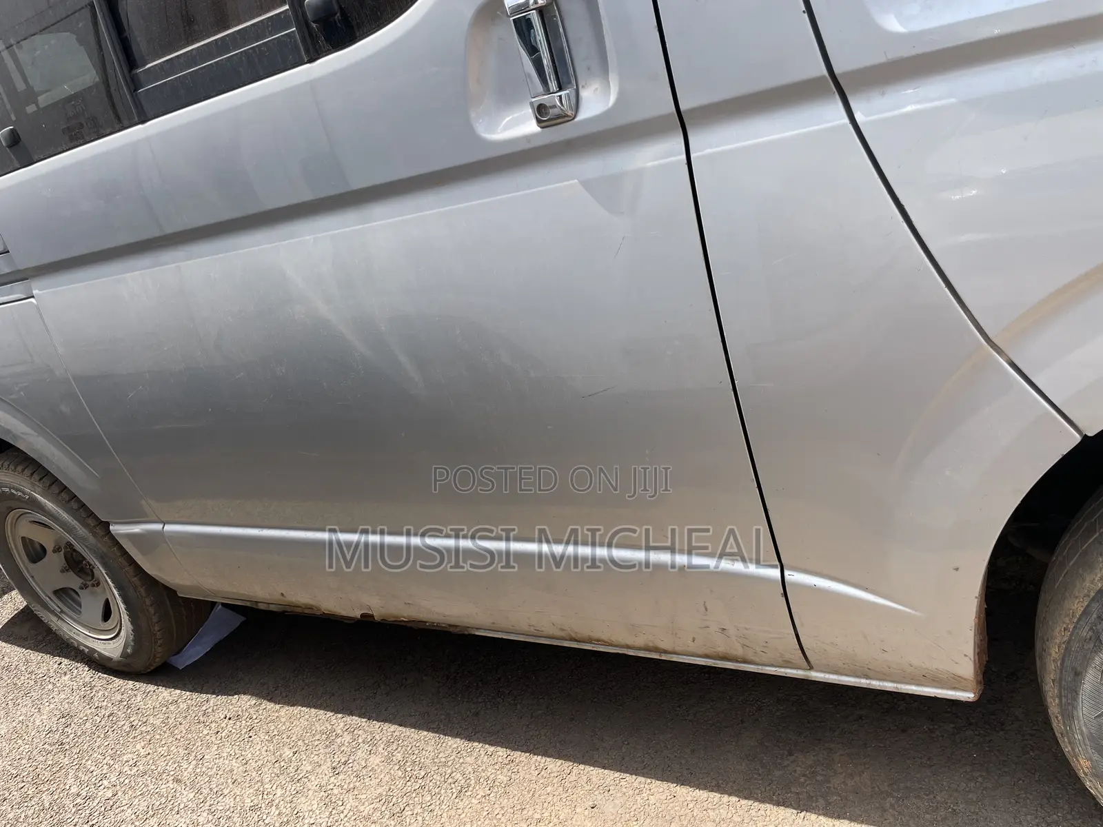 Toyota HiAce 2012 Silver