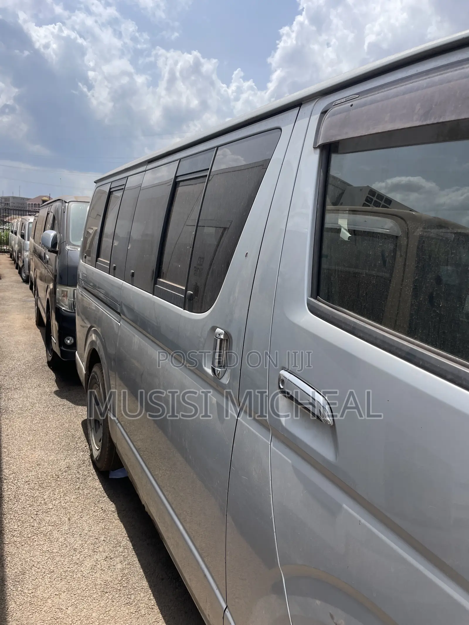 Toyota HiAce 2012 Silver