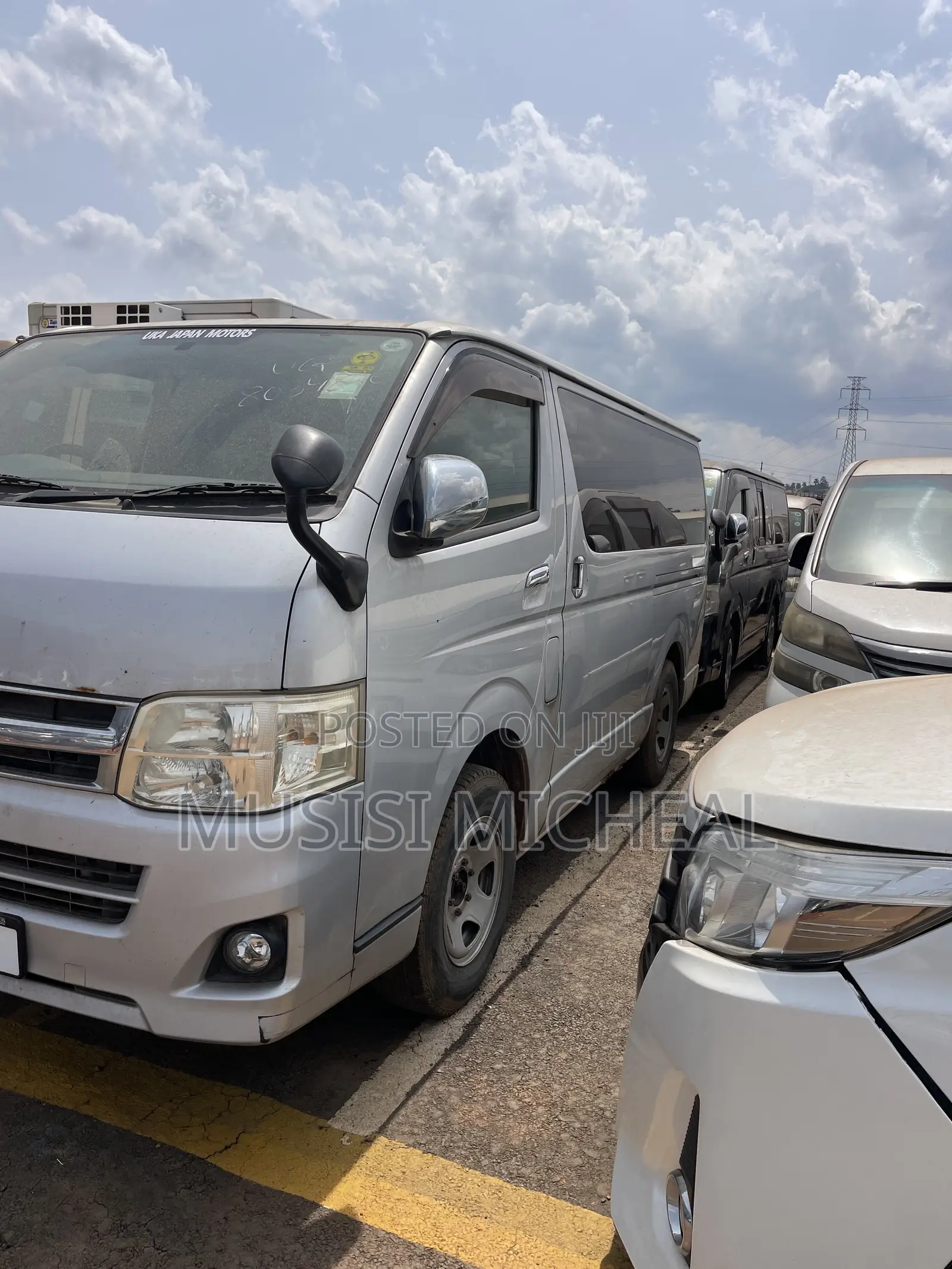 Toyota HiAce 2012 Silver