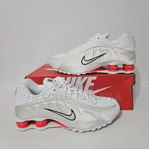 Nike Shox R4.White Metallic Silver Red