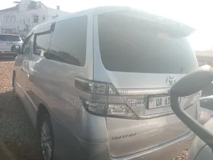 Toyota Alphard 2012 Silver