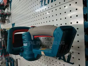 Cordless Hedge Trimmer