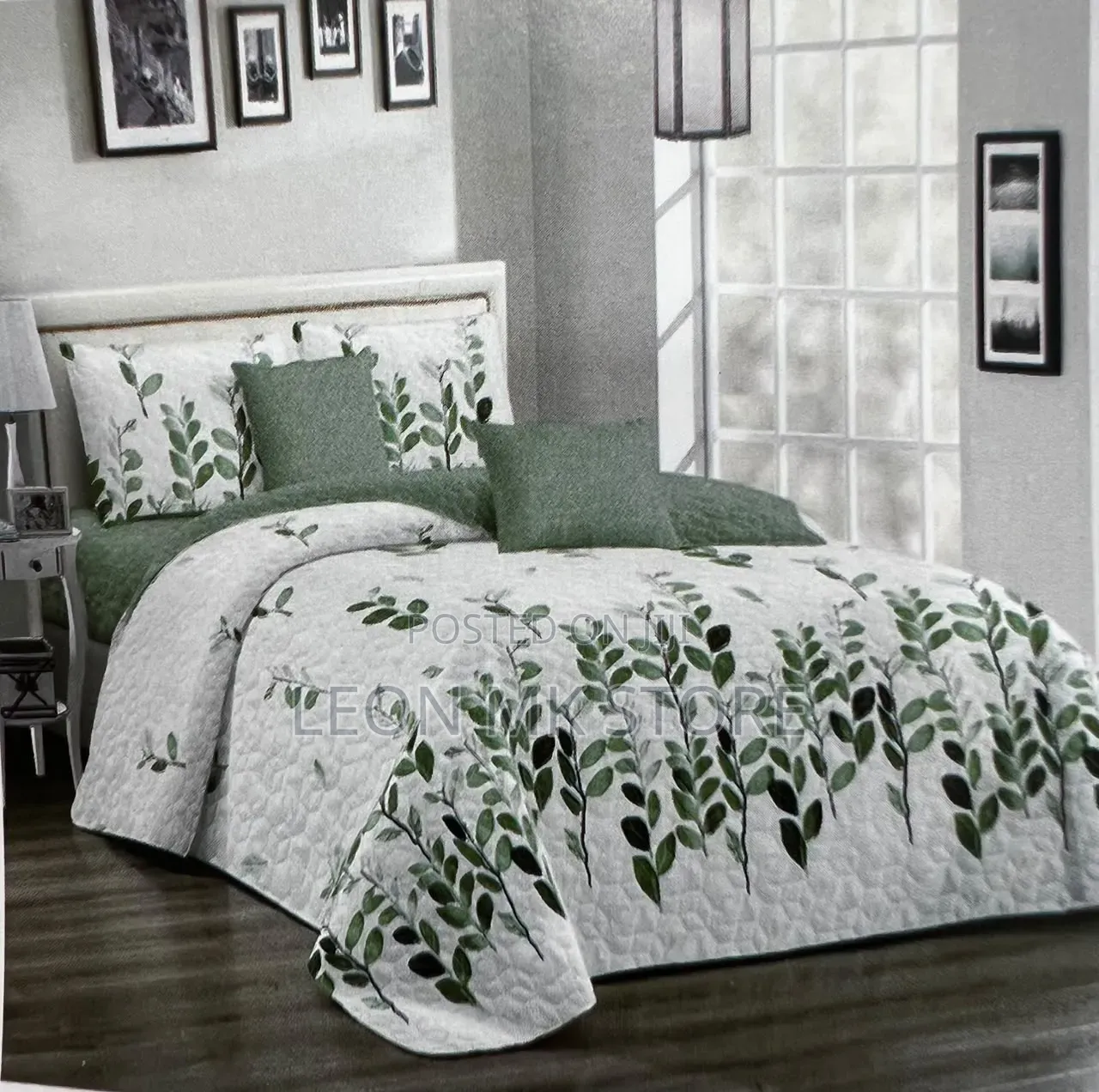 Royal White Floral Bedspread