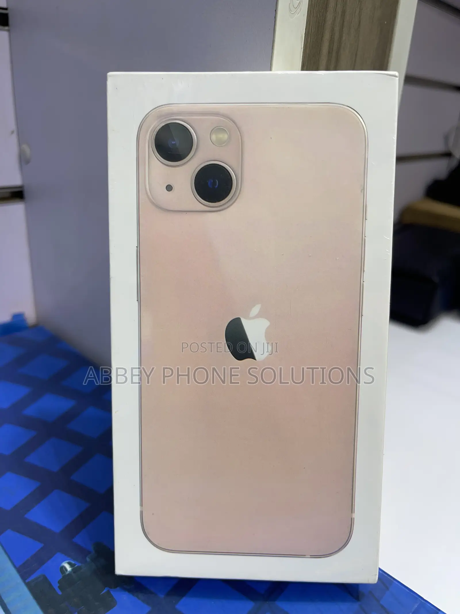 New Apple iPhone 13 256 GB Pink
